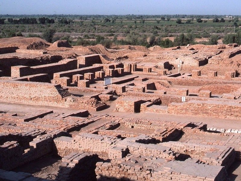 Dholavira — excavated ruins of the Harappan-era city in the Rann of Kutch, Gujarat